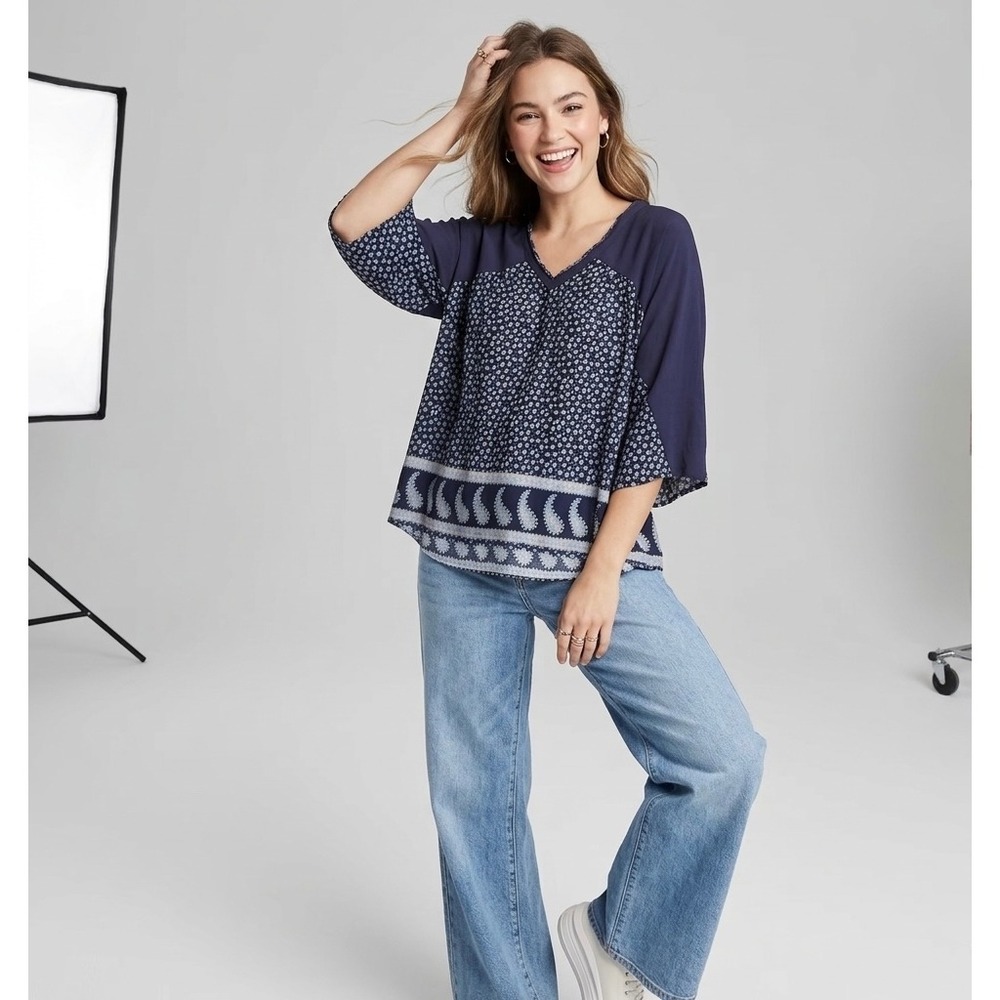 Umgee USA Womens Navy Blue Floral Paisley Boho VNeck Bell Sleeve Top Small